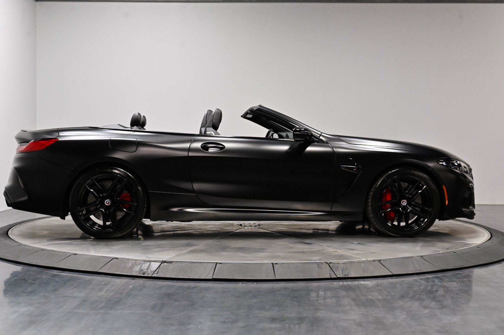 Used 2023 BMW M8 Competition AWD/4WD image 15