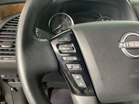 Used 2021 Nissan Armada SL w/ Captain's Chairs Package image 19