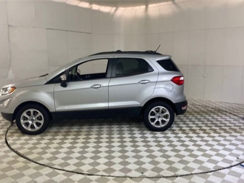 Used 2021 Ford EcoSport SE image 5