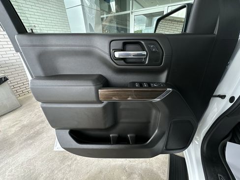 Certified 2022 Chevrolet Silverado 1500 RST AWD/4WD image 21