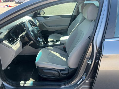 Used 2019 Hyundai Sonata SE FWD image 14