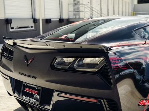 Used 2015 Chevrolet Corvette Z06 w/ 3LZ Preferred Equipment Group RWD image 38