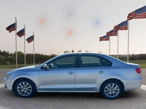 Used 2011 Volkswagen Jetta SE image 8