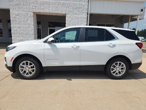 Used 2023 Chevrolet Equinox LT w/ Driver Convenience Package AWD/4WD image 5
