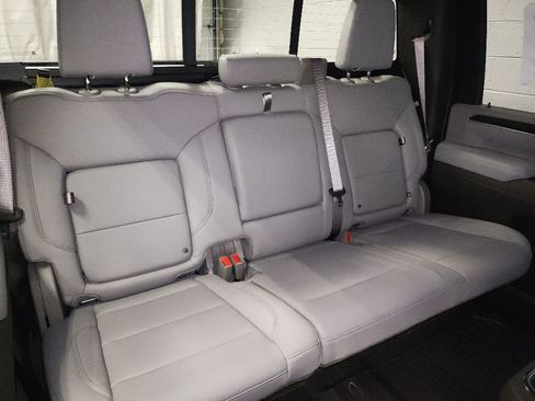 New 2026 GMC Sierra 2500 SLT AWD/4WD image 11