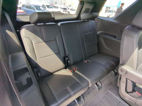 Used 2023 Chevrolet Traverse RS w/ LPO, Floor Liner Package AWD/4WD image 29