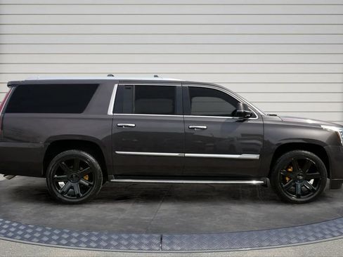 Used 2015 Cadillac Escalade ESV Luxury AWD/4WD image 8