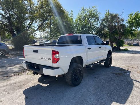 Used 2020 Toyota Tundra SR5 w/ SR5 Upgrade Package image 4