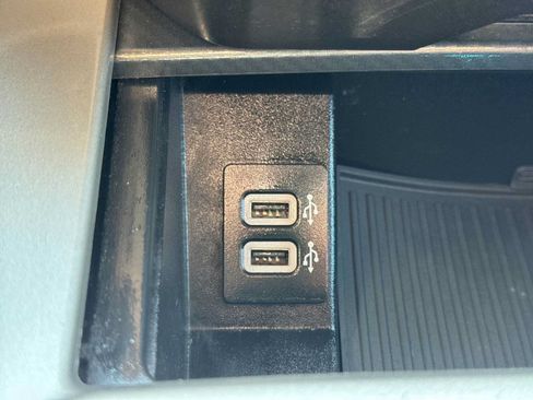 Used 2020 Ford F150 Lariat w/ Equipment Group 502A Luxury AWD/4WD image 30