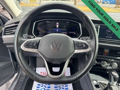 Used 2024 Volkswagen Jetta SE image 15