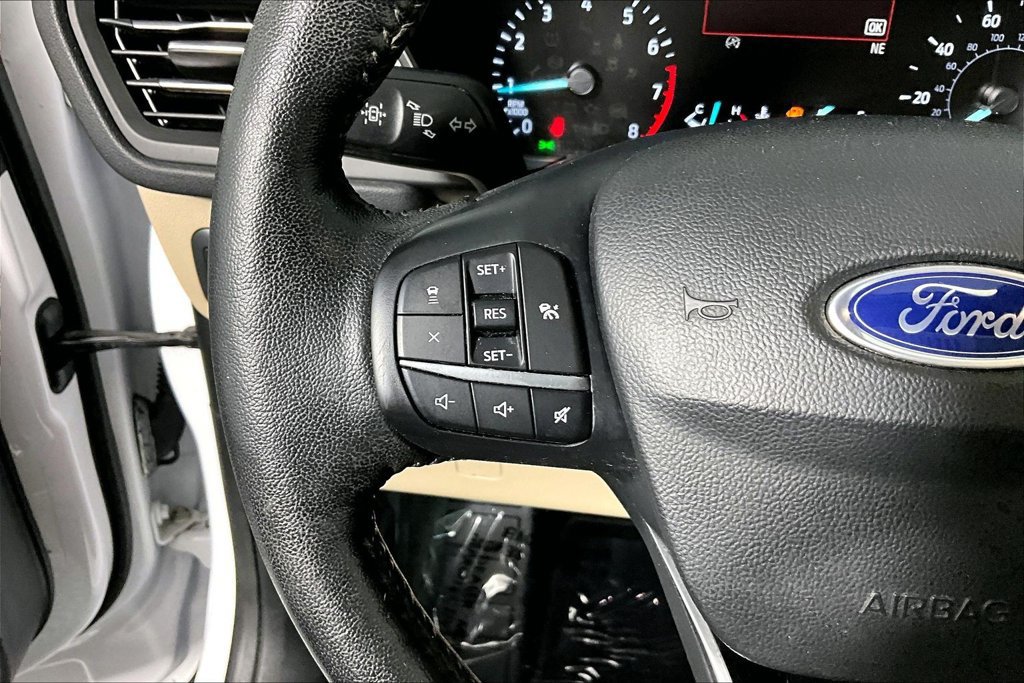 Certified 2020 Ford Escape SEL FWD image 18