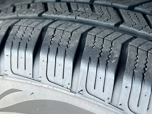 Used 2024 Subaru Crosstrek 2.0i Premium image 8