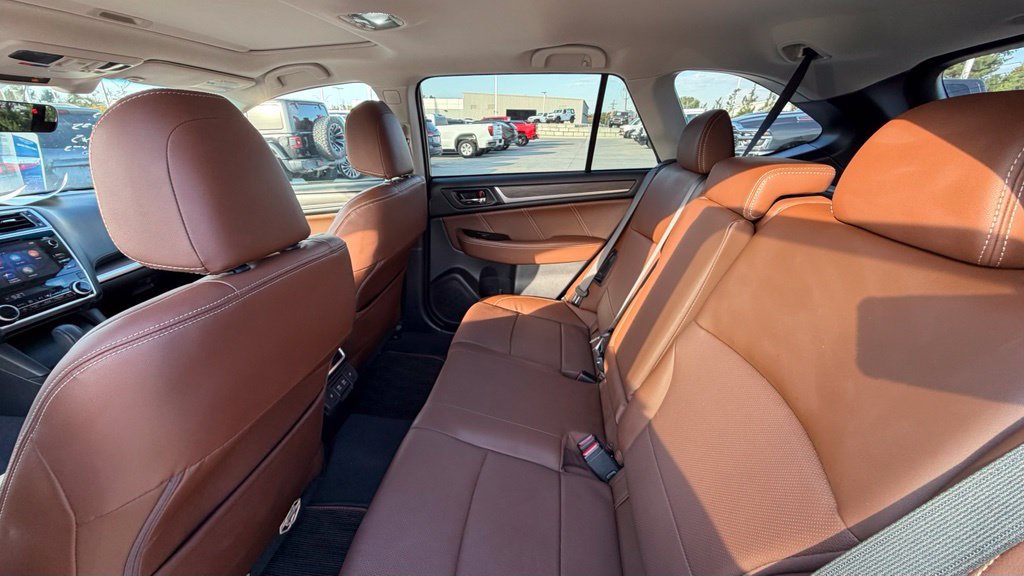 Used 2019 Subaru Outback 2.5i Touring AWD/4WD image 12