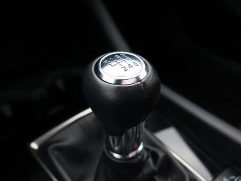Used 2023 MAZDA MAZDA3 s FWD image 18