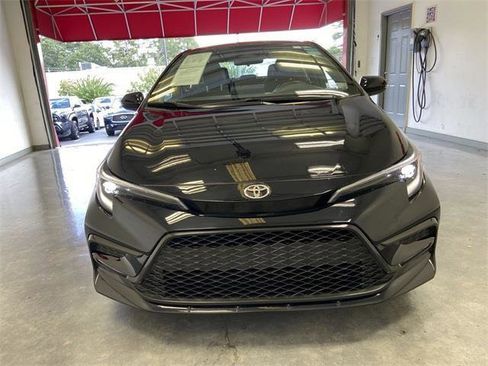 Certified 2025 Toyota Corolla SE image 12