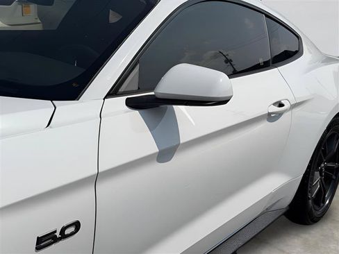 Used 2015 Ford Mustang GT RWD image 8