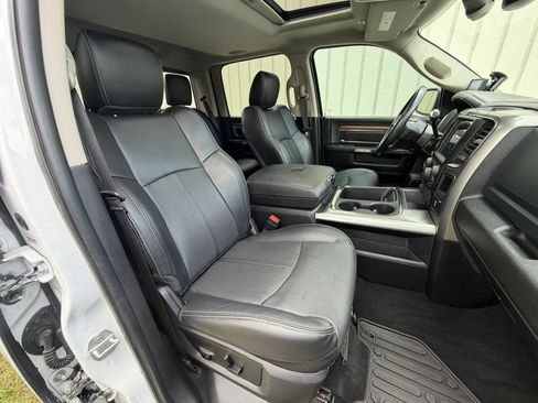 Used 2018 RAM 2500 Laramie w/ Sport Appearance Group AWD/4WD image 24