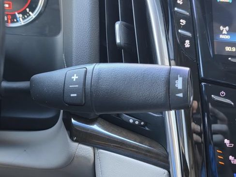 Used 2019 Cadillac Escalade Luxury RWD image 33