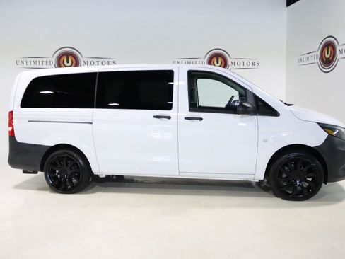 Used 2023 Mercedes-Benz Metris Passenger image 5
