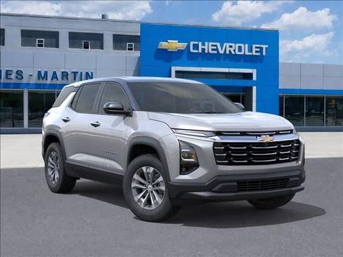 New 2026 Chevrolet Equinox LT w/ Safety and Technology Package FWD image 7