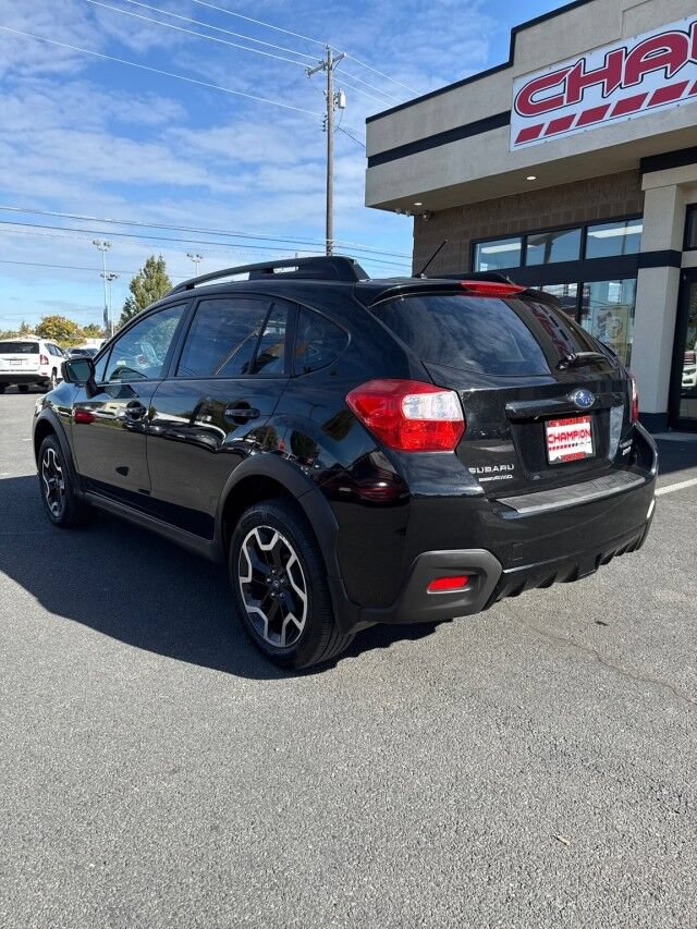 Used 2017 Subaru Crosstrek 2.0i Premium w/ Moonroof Package AWD/4WD image 7
