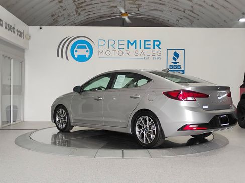 Used 2020 Hyundai Elantra Limited FWD image 4