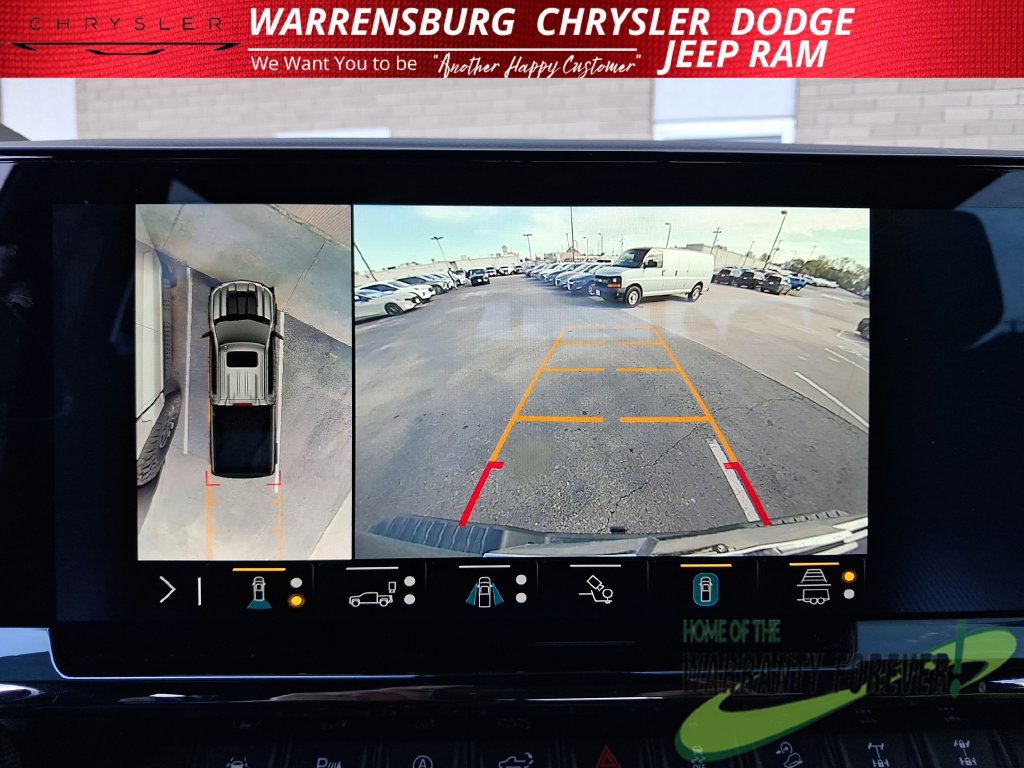 Used 2023 Chevrolet Silverado 1500 ZR2 w/ Technology Package AWD/4WD image 22