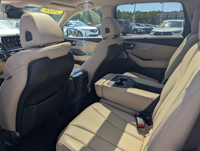 Used 2025 Acura MDX w/ Technology Package FWD image 13