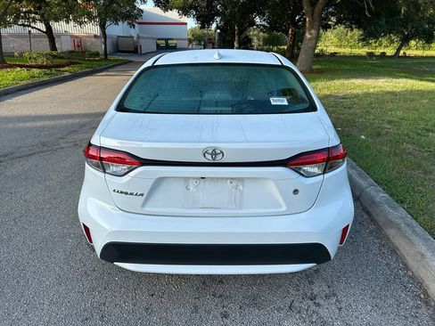 Used 2021 Toyota Corolla L FWD image 5