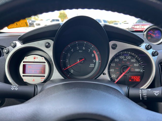 Used 2009 Nissan 370Z Touring RWD image 14