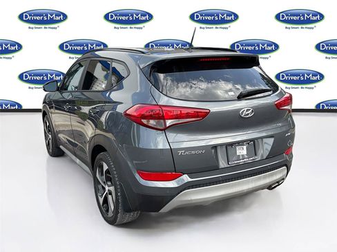 Used 2017 Hyundai Tucson Value AWD/4WD image 5