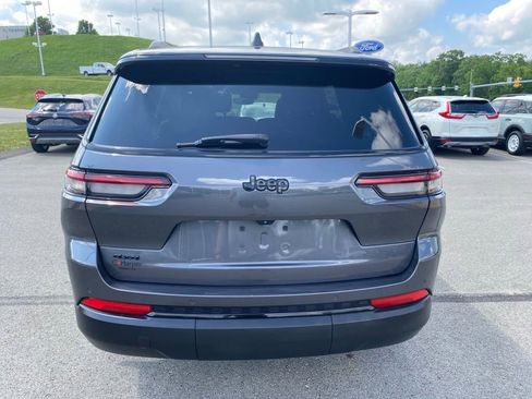 Used 2023 Jeep Grand Cherokee L Laredo AWD/4WD image 4
