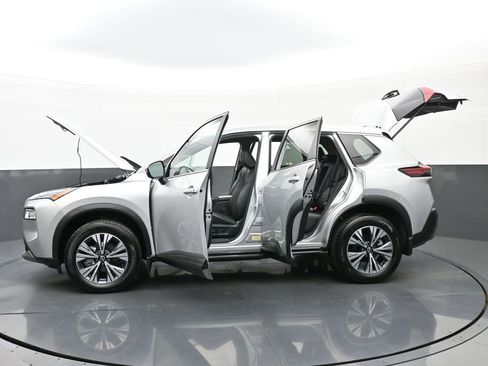 Used 2022 Nissan Rogue SV FWD image 45