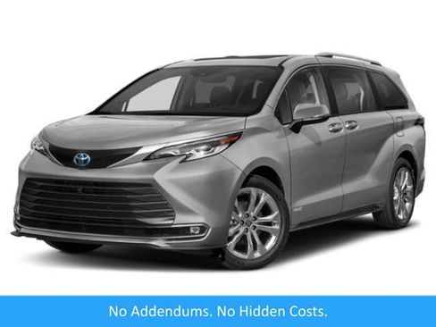 Used 2021 Toyota Sienna Platinum FWD image 1