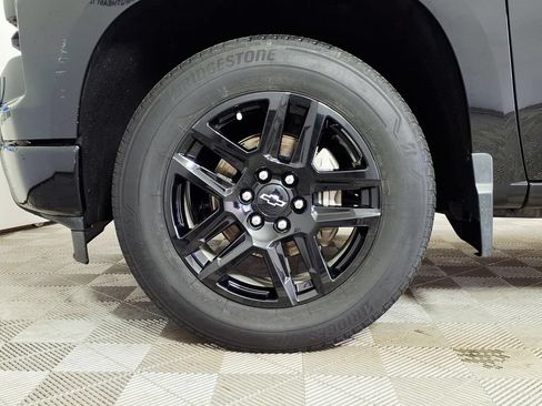 Used 2023 Chevrolet Silverado 1500 Custom w/ LPO, Dark Essentials Package RWD image 8