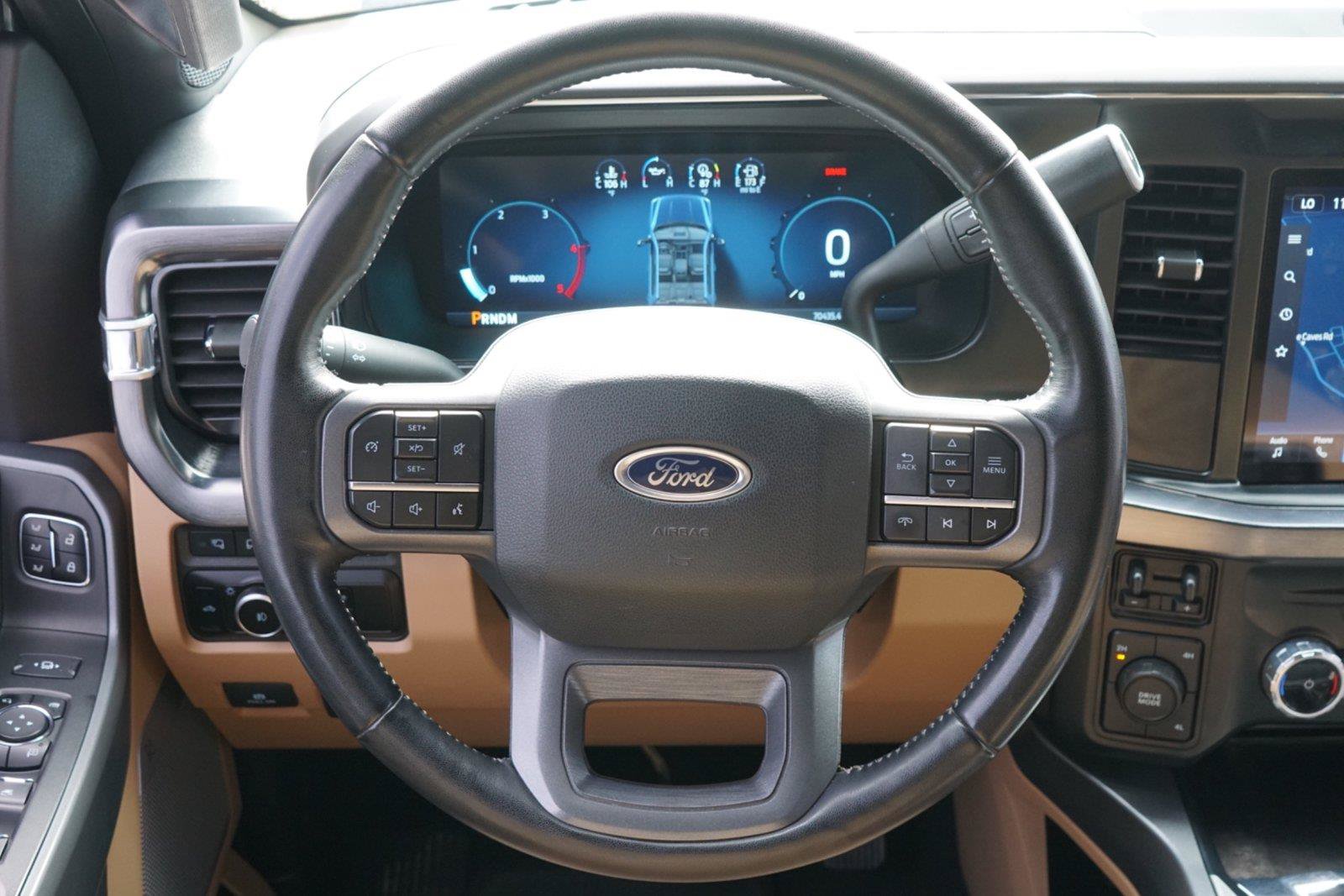 Used 2023 Ford F350 4x4 Crew Cab DRW Super Duty image 24