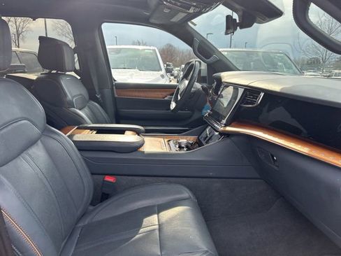 Used 2022 Jeep Grand Wagoneer Series II w/ Convenience Group III image 7