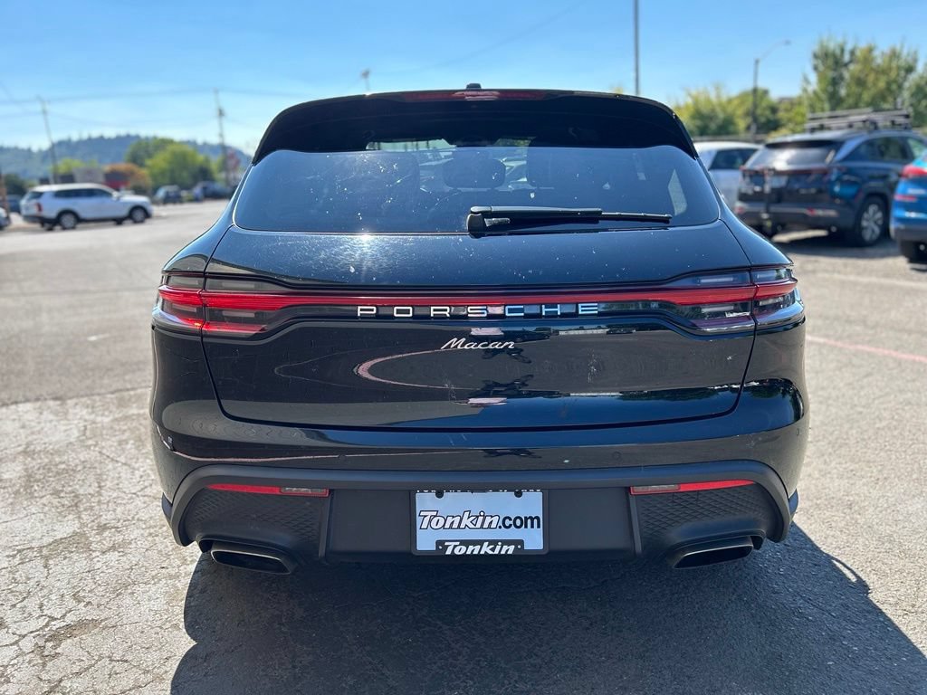 Used 2024 Porsche Macan AWD/4WD image 7