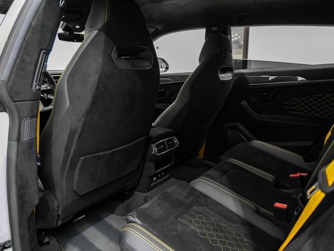 Used 2024 Lamborghini Urus Performante image 46