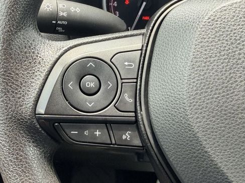 Used 2025 Toyota RAV4 XLE FWD image 20