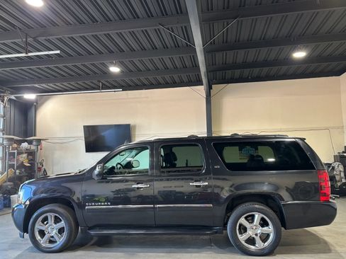 Used 2012 Chevrolet Suburban LTZ image 5
