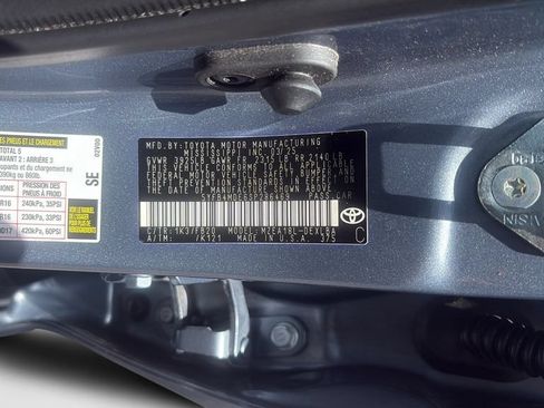 Used 2025 Toyota Corolla LE FWD image 24