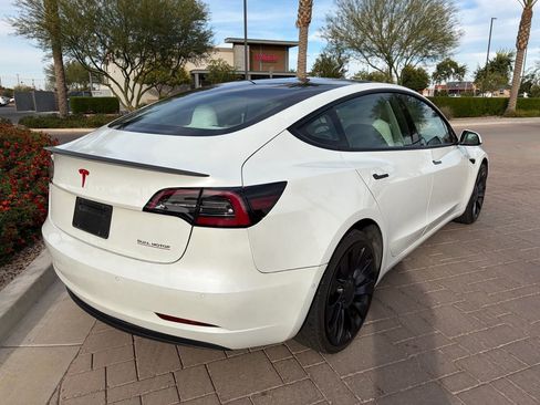 Used 2022 Tesla Model 3 Performance image 3