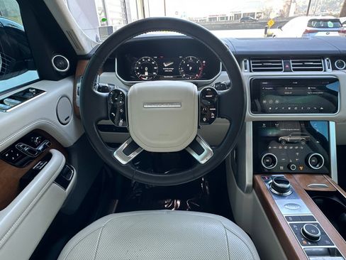 Used 2019 Land Rover Range Rover HSE image 30