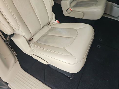 Used 2020 Chrysler Pacifica Touring-L w/ Advanced Safetytec Group image 35