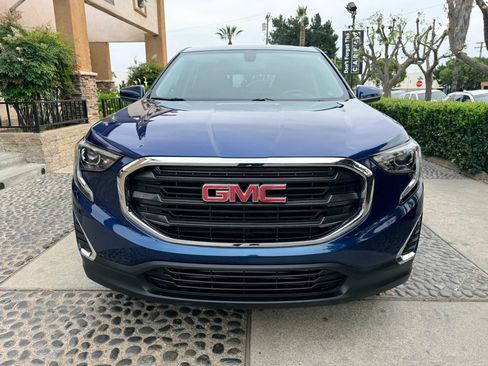 Used 2019 GMC Terrain SLE FWD image 2