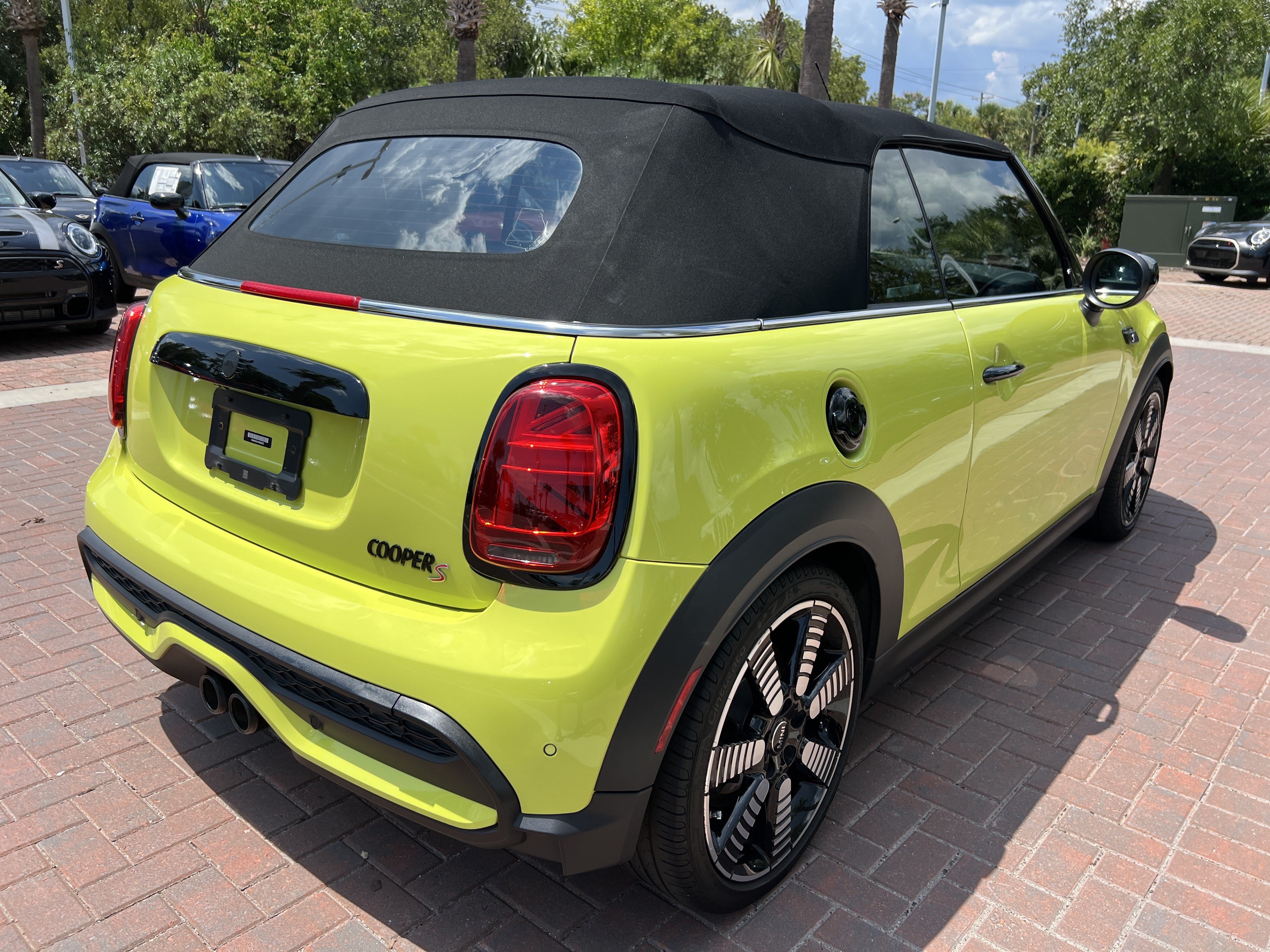 Certified 2024 MINI Cooper S FWD image 19