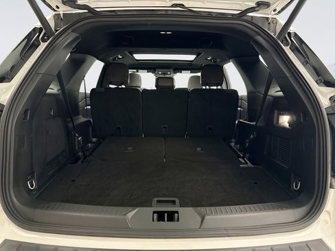 Used 2025 Ford Explorer Platinum image 22