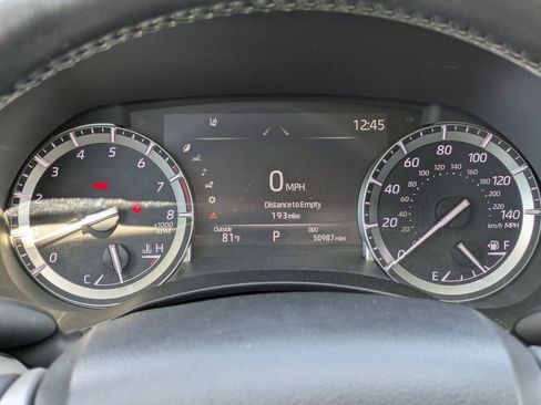 Used 2022 Toyota Highlander XLE AWD/4WD image 20