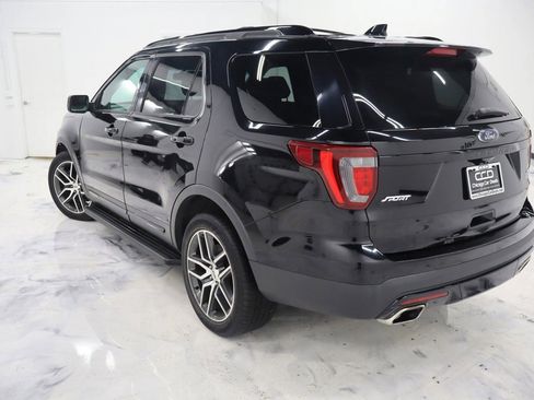 Used 2017 Ford Explorer Sport w/ Equipment Group 401A image 4